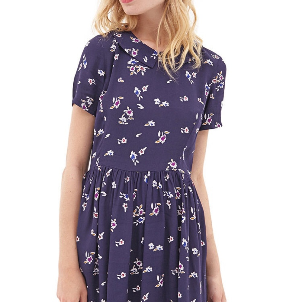 Forever 21 Peter Pan collared floral dress